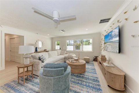Villa ou maison à louer à Sarasota, Floride: 4 chambres, 217.95 m2 № 2166033 - photo 9