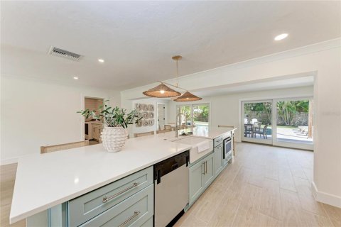 Villa ou maison à louer à Sarasota, Floride: 4 chambres, 217.95 m2 № 2166033 - photo 17
