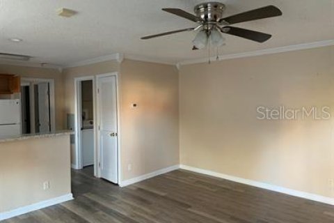 Condominio en alquiler en Gainesville, Florida, 2 dormitorios, 74.32 m2 № 2113493 - foto 3