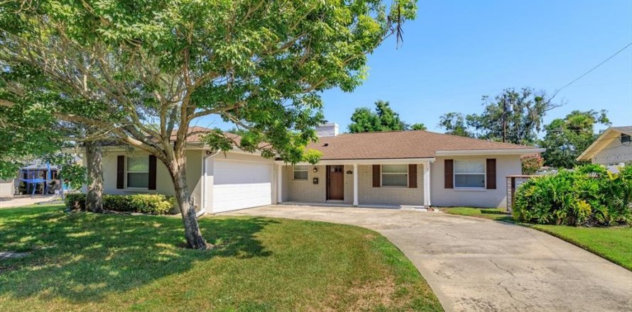 Casa en Maitland, Florida 2 dormitorios, 158.31 m2 № 1856433