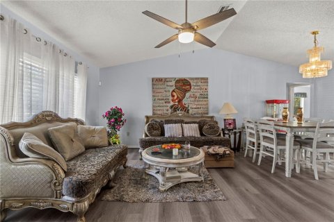 House in Homosassa, Florida 3 bedrooms, 151.15 sq.m. № 1916185 - photo 7