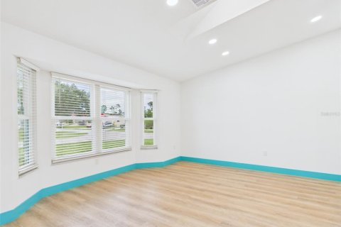Villa ou maison à vendre à Port Charlotte, Floride: 3 chambres, 125.98 m2 № 2224332 - photo 10