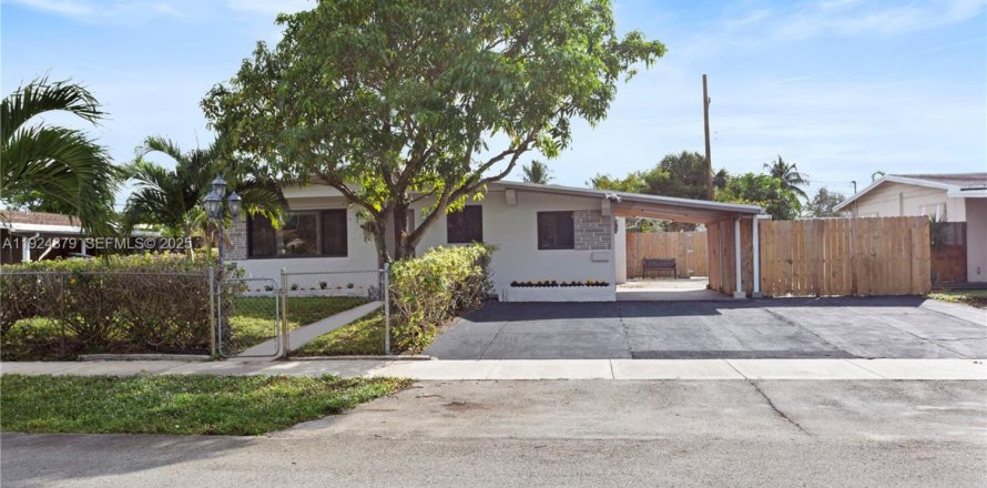 Villa ou maison à Fort Lauderdale, Floride 4 chambres, 159.33 m2 № 1983724