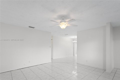 Villa ou maison à vendre à Fort Lauderdale, Floride: 4 chambres, 159.33 m2 № 1983724 - photo 10
