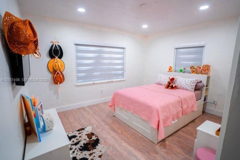 Villa ou maison à vendre à Hialeah, Floride: 3 chambres, 151.24 m2 № 2154491 - photo 14