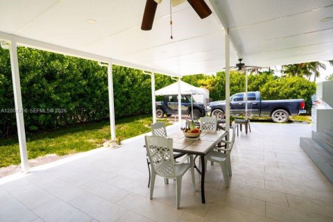Villa ou maison à vendre à Hialeah, Floride: 3 chambres, 151.24 m2 № 2154491 - photo 20
