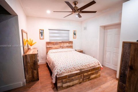 Villa ou maison à vendre à Hialeah, Floride: 3 chambres, 151.24 m2 № 2154491 - photo 13