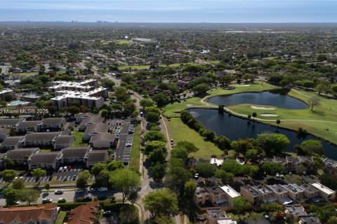 Condo in Miami, Florida, 2 bedrooms  № 1952611 - photo 29