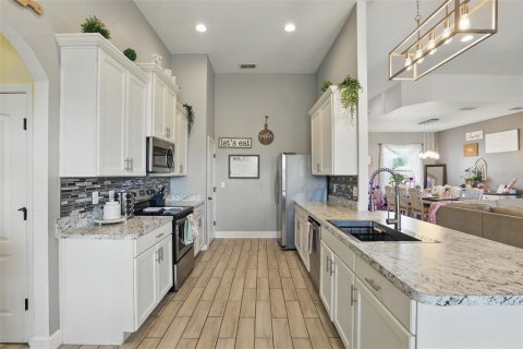 House in Lake Wales, Florida 4 bedrooms, 223.62 sq.m. № 1615562 - photo 16