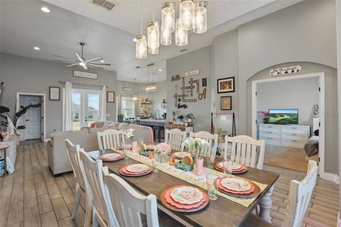 House in Lake Wales, Florida 4 bedrooms, 223.62 sq.m. № 1615562 - photo 9