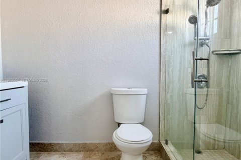 Condominio en venta en Hialeah, Florida, 2 dormitorios, 82.03 m2 № 2029861 - foto 13