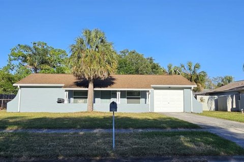 House in Tarpon Springs, Florida 3 bedrooms, 103.86 sq.m. № 1632369 - photo 6