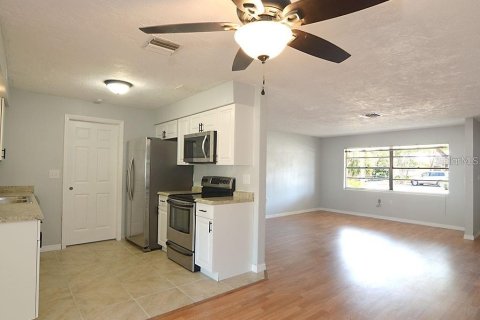 House in Beverly Hills, Florida 2 bedrooms, 112.23 sq.m. № 1631657 - photo 7