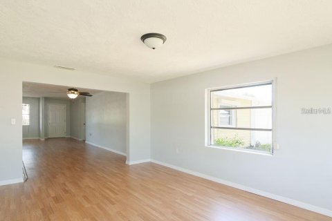 House in Beverly Hills, Florida 2 bedrooms, 112.23 sq.m. № 1631657 - photo 13