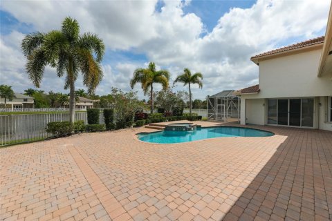 House in Weston, Florida 8 bedrooms, 526.57 sq.m. № 1834207 - photo 21