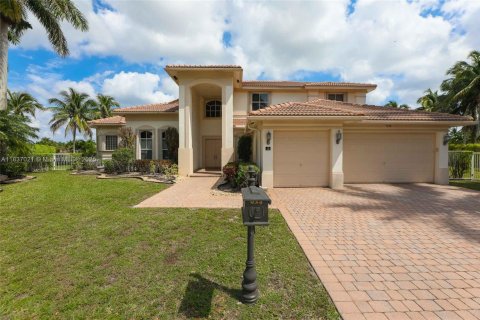 House in Weston, Florida 8 bedrooms, 526.57 sq.m. № 1834207 - photo 5