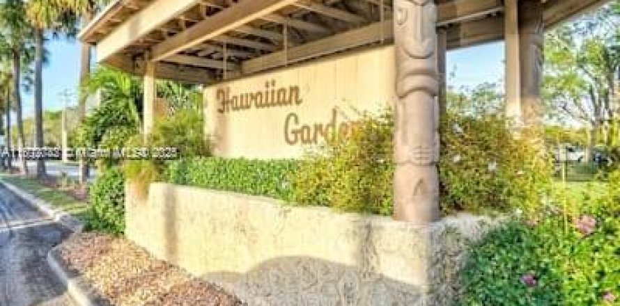 Condo in Lauderdale Lakes, Florida, 2 bedrooms  № 1980332