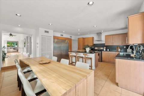 Casa en venta en Miami Shores, Florida, 4 dormitorios, 169.83 m2 № 1891259 - foto 19