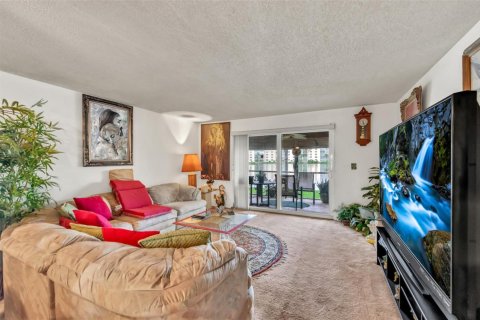 Condo in Dania Beach, Florida, 2 bedrooms  № 2081603 - photo 15