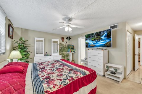 Condo in Dania Beach, Florida, 2 bedrooms  № 2081603 - photo 19
