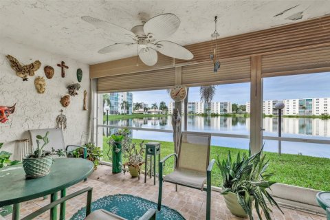 Condo in Dania Beach, Florida, 2 bedrooms № 2081603