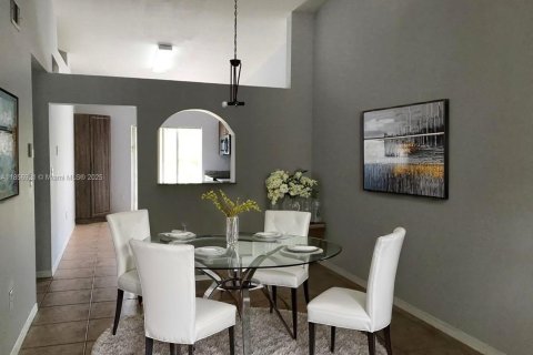 Condo in Hialeah, Florida, 3 bedrooms  № 1881583 - photo 4