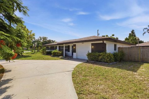Villa ou maison à vendre à Clearwater, Floride: 4 chambres, 145.21 m2 № 2224945 - photo 5