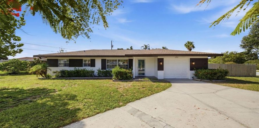 Villa ou maison à Clearwater, Floride 4 chambres, 145.21 m2 № 2224945