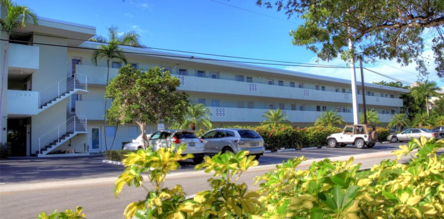 Condominio en Fort Lauderdale, Florida, 1 dormitorio № 977039