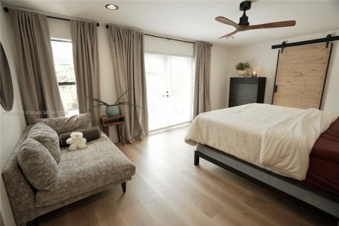 Villa ou maison à vendre à Miami, Floride: 5 chambres, 293.39 m2 № 1814698 - photo 19