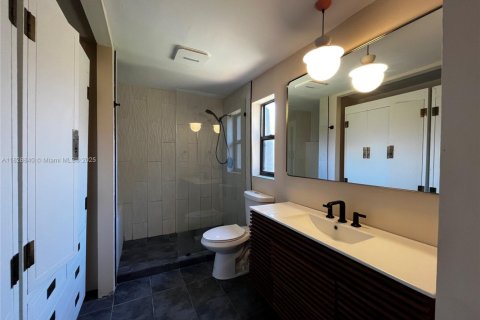 Villa ou maison à vendre à Miami, Floride: 5 chambres, 293.39 m2 № 1814698 - photo 29