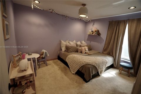 Villa ou maison à vendre à Miami, Floride: 5 chambres, 293.39 m2 № 1814698 - photo 5