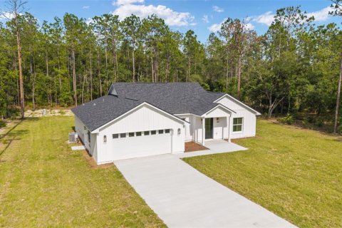 House in Ocala, Florida 4 bedrooms, 174.47 sq.m. № 2114986 - photo 4