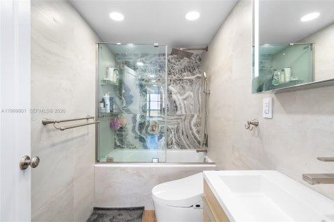 Copropriété à louer à Hallandale Beach, Floride: 2 chambres, 130.06 m2 № 2170101 - photo 30