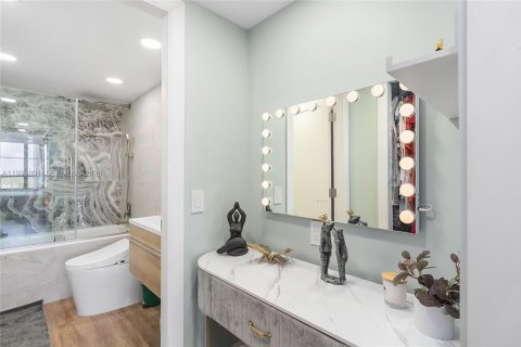 Copropriété à louer à Hallandale Beach, Floride: 2 chambres, 130.06 m2 № 2170101 - photo 29