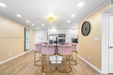 Copropriété à louer à Hallandale Beach, Floride: 2 chambres, 130.06 m2 № 2170101 - photo 6