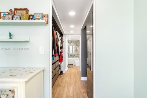 Copropriété à louer à Hallandale Beach, Floride: 2 chambres, 130.06 m2 № 2170101 - photo 18