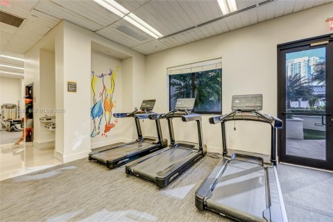 Condo in Miami, Florida, 2 bedrooms № 2080924 - photo 29