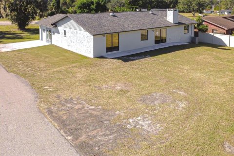 Commercial property in Valrico, Florida 214.7 sq.m. № 2142803 - photo 24