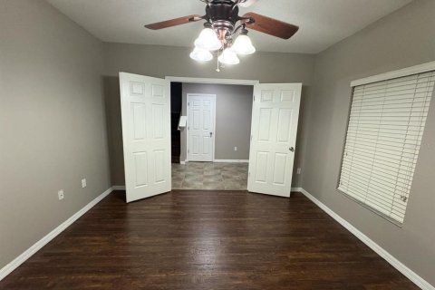 House in Kissimmee, Florida 4 bedrooms, 200.3 sq.m. № 1910304 - photo 22