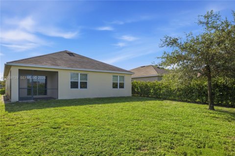 Villa ou maison à vendre à Lehigh Acres, Floride: 4 chambres, 169.83 m2 № 2294084 - photo 14
