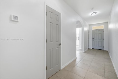 Villa ou maison à vendre à Lehigh Acres, Floride: 4 chambres, 169.83 m2 № 2294084 - photo 30