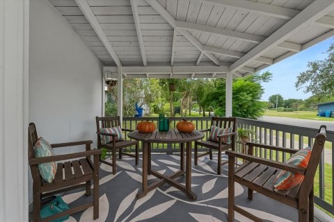 Casa en venta en Lake Wales, Florida, 3 dormitorios, 147.9 m2 № 1869179 - foto 2