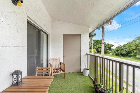 Condominio en venta en Hollywood, Florida, 1 dormitorio, 78.13 m2 № 1946339 - foto 13