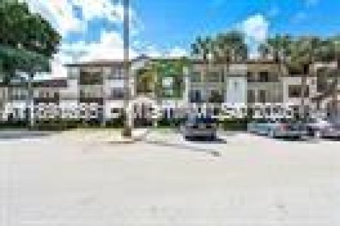 Condominio en venta en Hollywood, Florida, 1 dormitorio, 78.13 m2 № 1946339 - foto 26