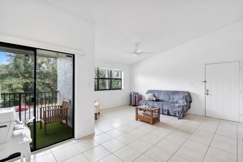 Condominio en venta en Hollywood, Florida, 1 dormitorio, 78.13 m2 № 1946339 - foto 2