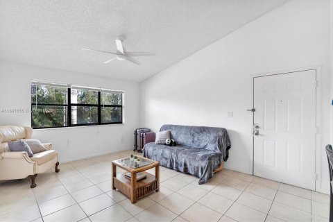 Condominio en venta en Hollywood, Florida, 1 dormitorio, 78.13 m2 № 1946339 - foto 7