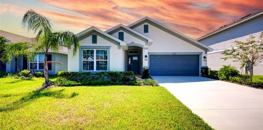 House in Parrish, Florida 3 bedrooms, 159.79 sq.m. № 1849508
