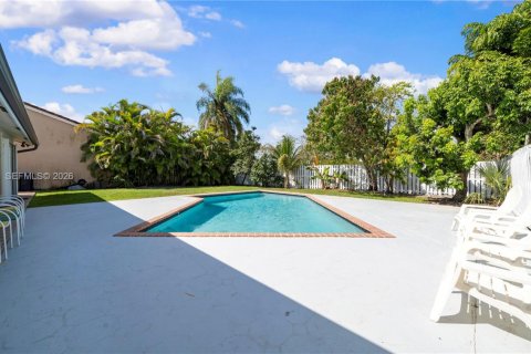Casa en venta en Miami, Florida, 4 dormitorios, 215.9 m2 № 2056823 - foto 26