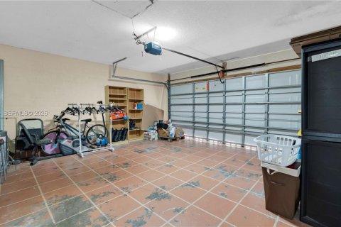 Casa en venta en Miami, Florida, 4 dormitorios, 215.9 m2 № 2056823 - foto 29